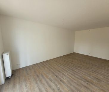 Erstbezug- Schöne 2-Raum-Wohnung im Dachgeschoss mit EBK und Balkon - Foto 2