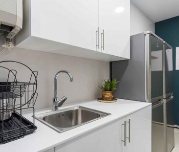 Charming exterior room at Plaza de la Marina Española - Photo 3