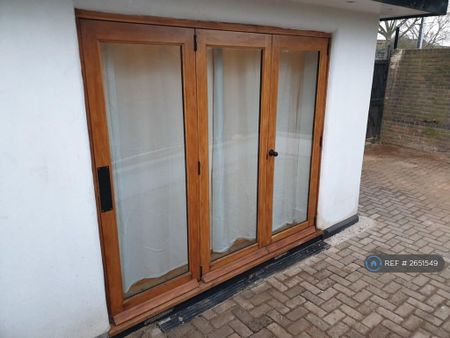 2 bedroom detached house to rent - Photo 2