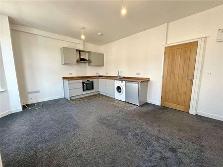 Wellingborough Road, Northampton, Northamptonshire, NN1 - Photo 2