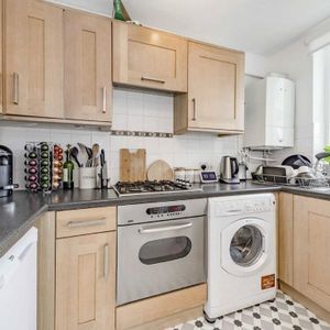 Thornton Avenue, SW2 4HL, London - Photo 2