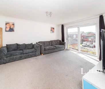 2 bedroom flat to rent - Photo 4