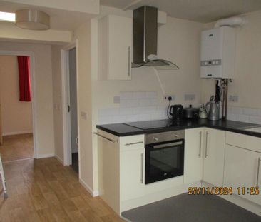 1 bedroom flat to rent - Photo 4