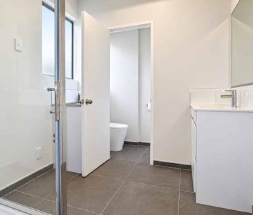 For Rent Reynella Drive 2 Bedrooms - Photo 3