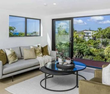 Charming Family Home in Double Westlake Zone - Photo 3
