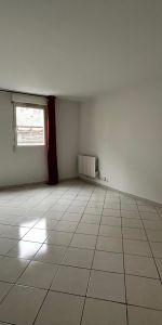 Location Appartement 2 Pièce(s) CHARENTON-LE-PONT (94220) - Photo 3