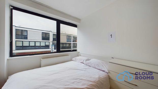 RM1 Eastmead | Farnborough | GU14 7SA - Photo 1