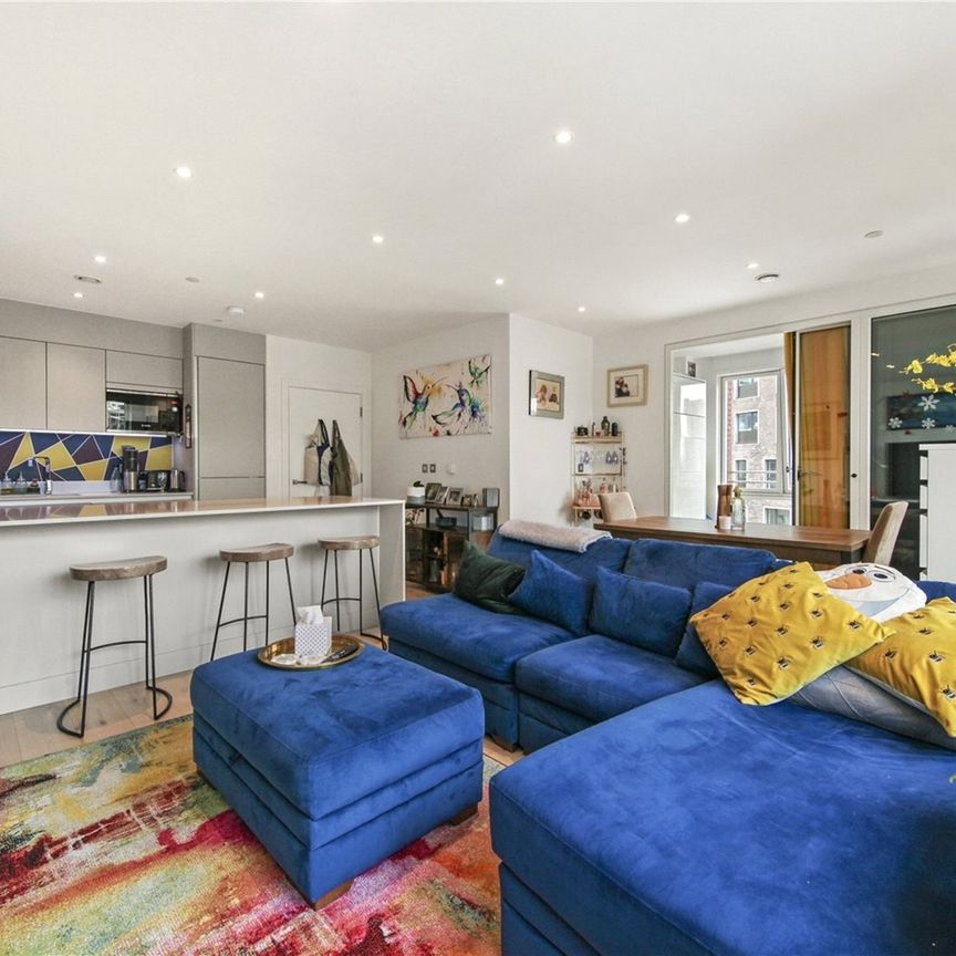 2 Bed Flat, Perseus Court, E14 - Photo 1