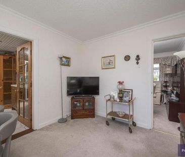 11 Ashley Gardens, Armagh, BT60 1HF - Photo 2