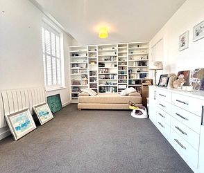 The Royal Seabathing, Canterbury Road, Margate, CT9 5NT, Kent - Photo 1