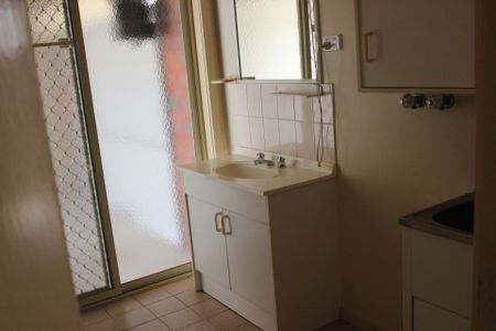 4/8 Waratah Court, Cobram - Photo 3