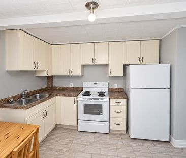 For Lease - 66 Prospect Street Unit# Unit 2, Newmarket, Ontario - Photo 2