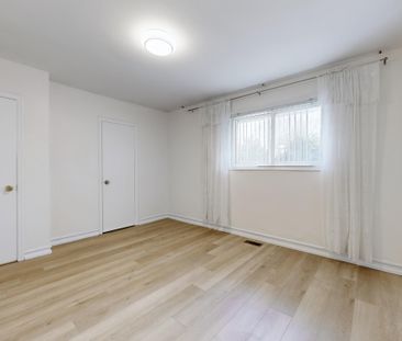 For Lease - 25 Mid Pines Road, Toronto, Ontario - Photo 2