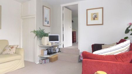 Bishopstone, Aylesbury - Photo 4