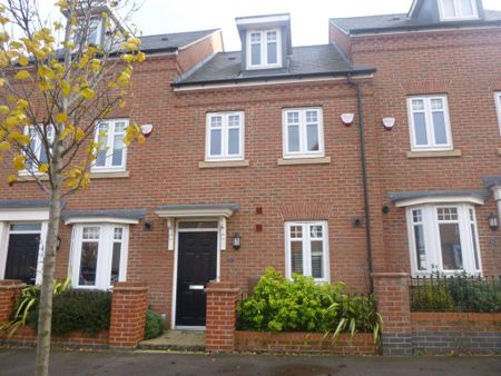 3 bedroom terraced house to rent - Photo 5