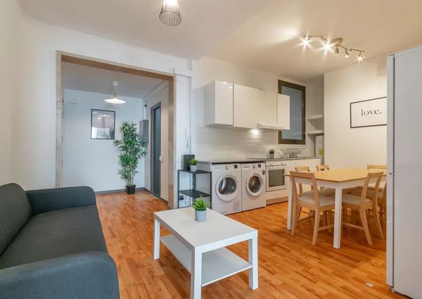 Ronda de la Universitat, Barcelona, Catalonia 08007