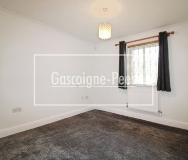 Cobham KT11 - Photo 1