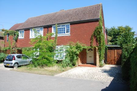 5 bedroom house to rent Lake Road, Chichester, PO19 - Photo 2