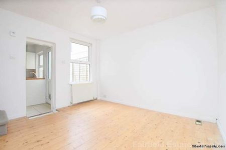 2 bedroom property to rent in Abbots Langley - Photo 3