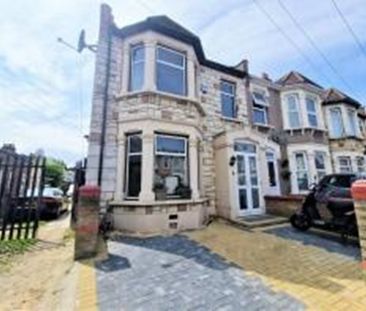 2 Bed End Terrace, Elmstead Road, IG3 - Photo 3