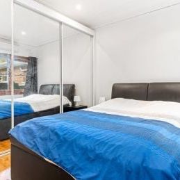 Spacious Family Home in a Premier Chatswood Location - Photo 1