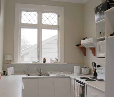 Family Living In Mornington - Photo 2