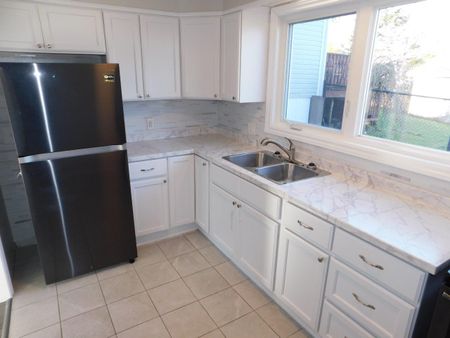 FOR RENT – 25.5 Woodcrest Avenue, Halifax, Nova Scotia - Photo 4