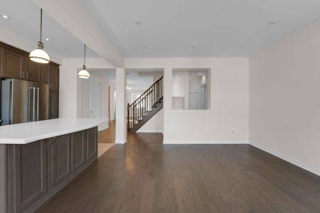 For Lease - 1395 Chretien Street, Milton, Ontario - Photo 2