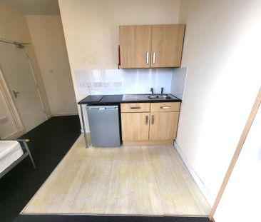 Studio to rent - Photo 4