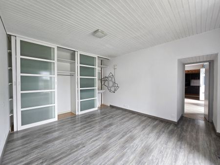 Location Maison 3 pièces 79m² BARAQUEVILLE 12160 - Photo 4