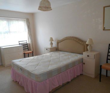 2 bedroom maisonette to rent - Photo 4
