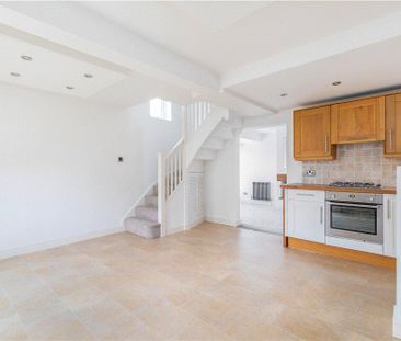 3 bedroom detached house to rent - Photo 3