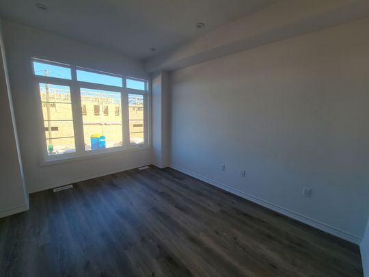 For Lease - 461 Blackburn Drive Unit# 72, Brantford, Ontario - Photo 1