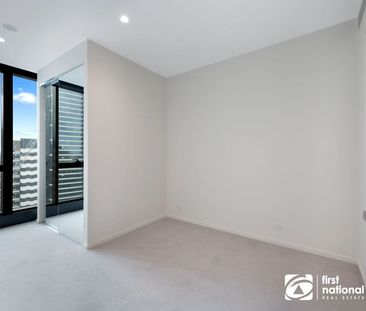 Stunning 2-Bedroom Apartment in Southbank (6 Month Lease Term ONLY) - Photo 1