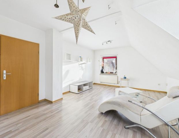 Großzügige 2 Zimmer Whg mit Küche - Foto 1