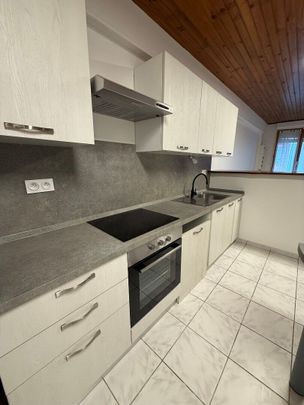 Appartement À Louer 4 Pièces , 106 M² - Photo 1