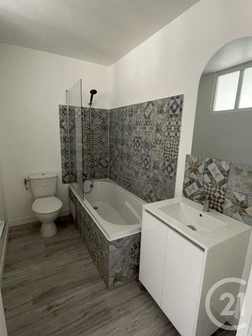 Location Appartement 2 pièces 29m² CAUDEBEC LES ELBEUF 76320 - Photo 2