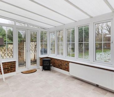2 bedroom bungalow to rent - Photo 2