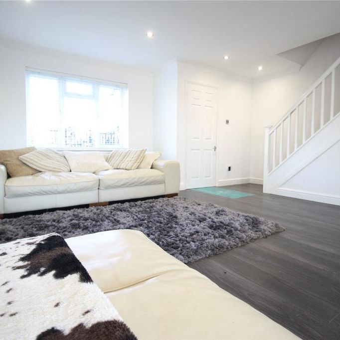 3 bedroom terraced house to rent - Photo 1