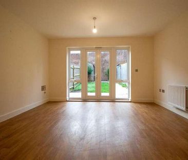 Funnell Drive, Haywards Heath, RH17 - Photo 6