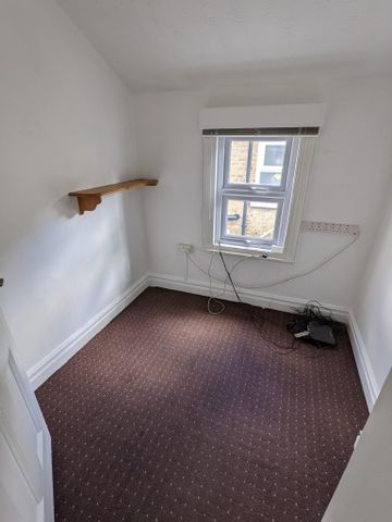 4 bedroom terraced house to rent - Photo 3