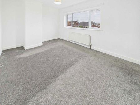 2 bedroom semi-detached house to rent - Photo 5