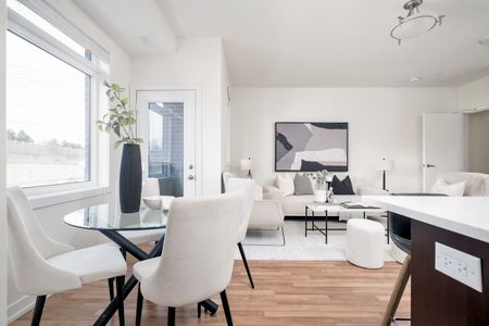 For Lease - 370 Red Maple Road Unit# 55, Richmond Hill, Ontario - Photo 4