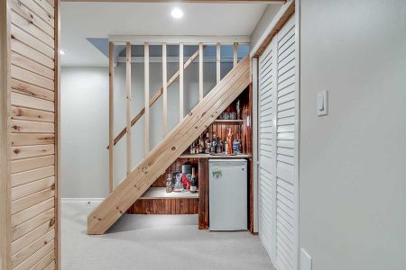 For Lease - 220 William Roe Boulevard, Newmarket, Ontario - Photo 5