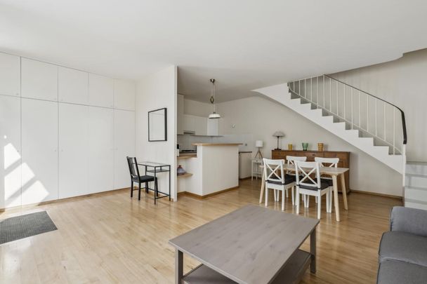 Location Appartement 3 pièces Meublé 81m² PARIS 11ème - Photo 1