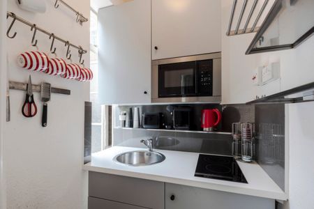 Endsleigh Court, Upper Woburn Place, Fitzrovia, London, WC1H - Photo 5