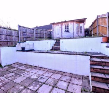 3 bedroom end of terrace house to rent - Photo 6