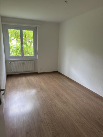 Helle 4 Zimmer-Wohnung - Photo 2