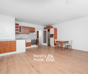 Pronájem bytu 1+kk a garsoniéry 37 m² - Fotografie 4