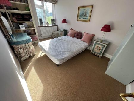 6 bedroom detached house to rent - Photo 5